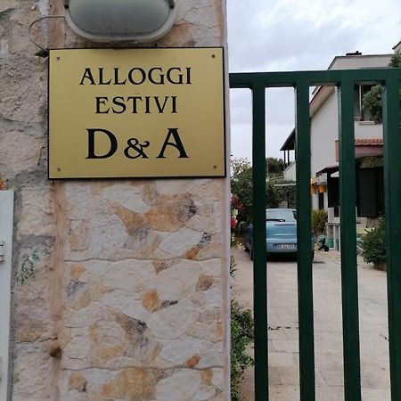 Alloggi Estivi D & A Taranto Exteriör bild