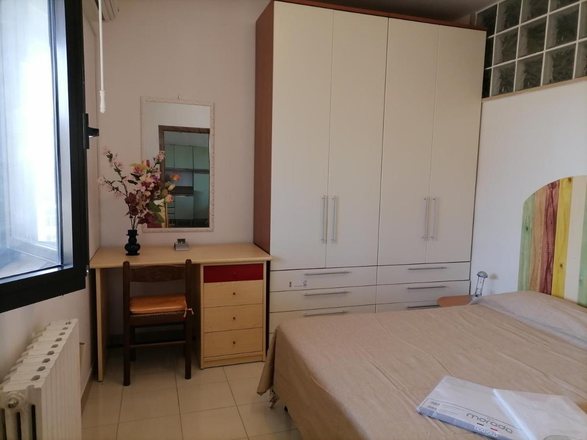 Alloggi Estivi D & A Taranto Exteriör bild