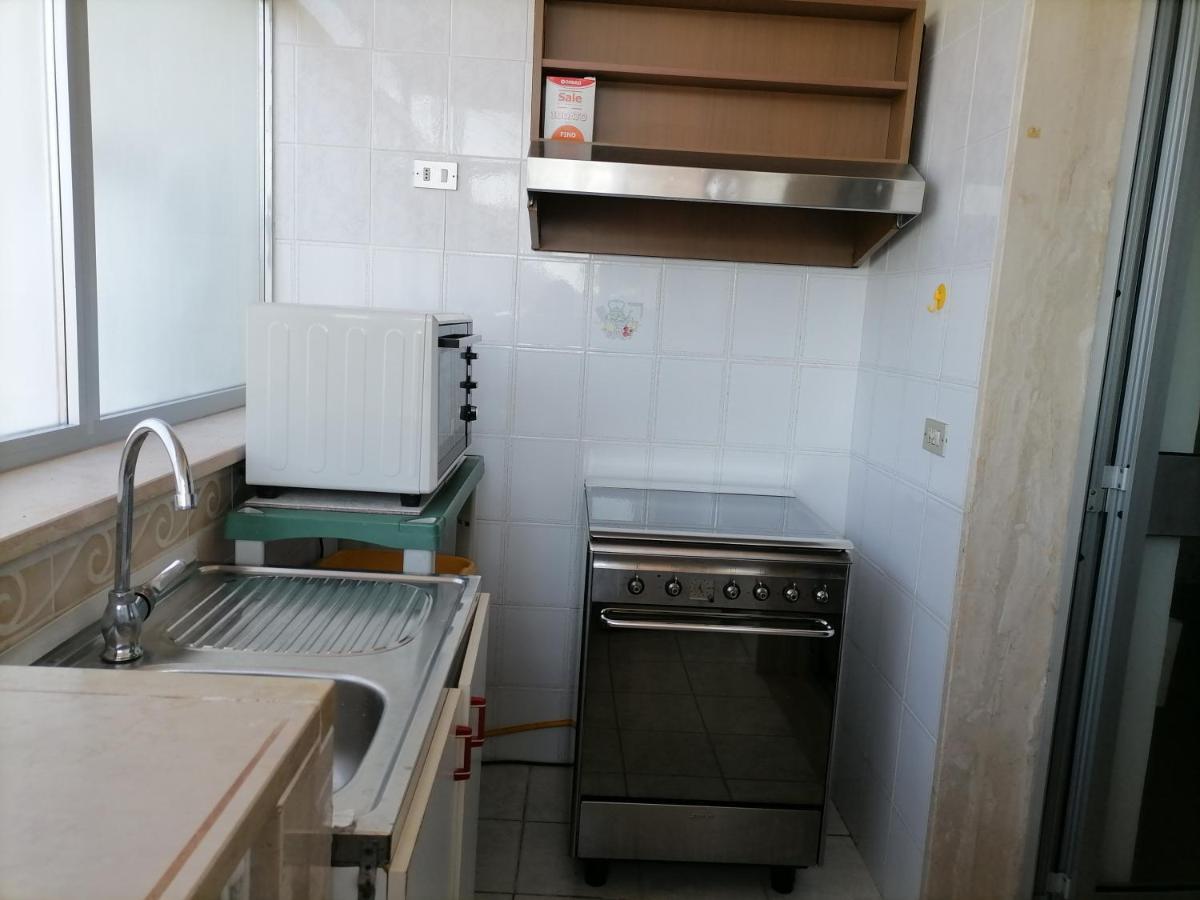 Alloggi Estivi D & A Taranto Exteriör bild